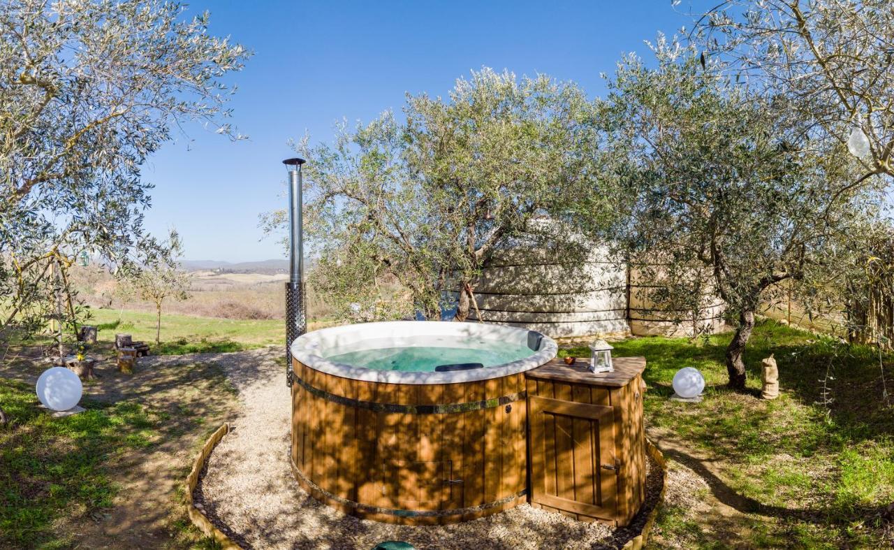 2 Cuori E 1 Yurta Glamping In Tuscany - Adults Only Asciano Kültér fotó