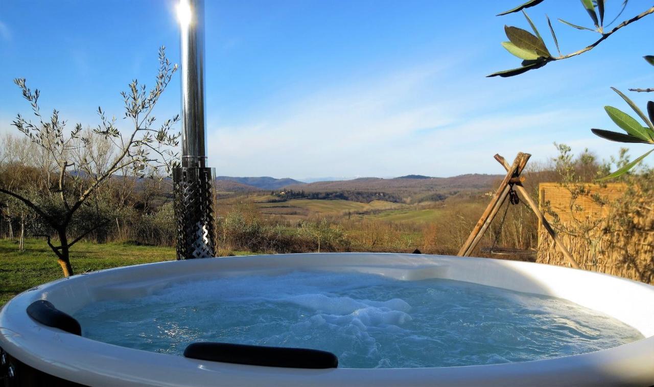 2 Cuori E 1 Yurta Glamping In Tuscany - Adults Only Asciano Kültér fotó