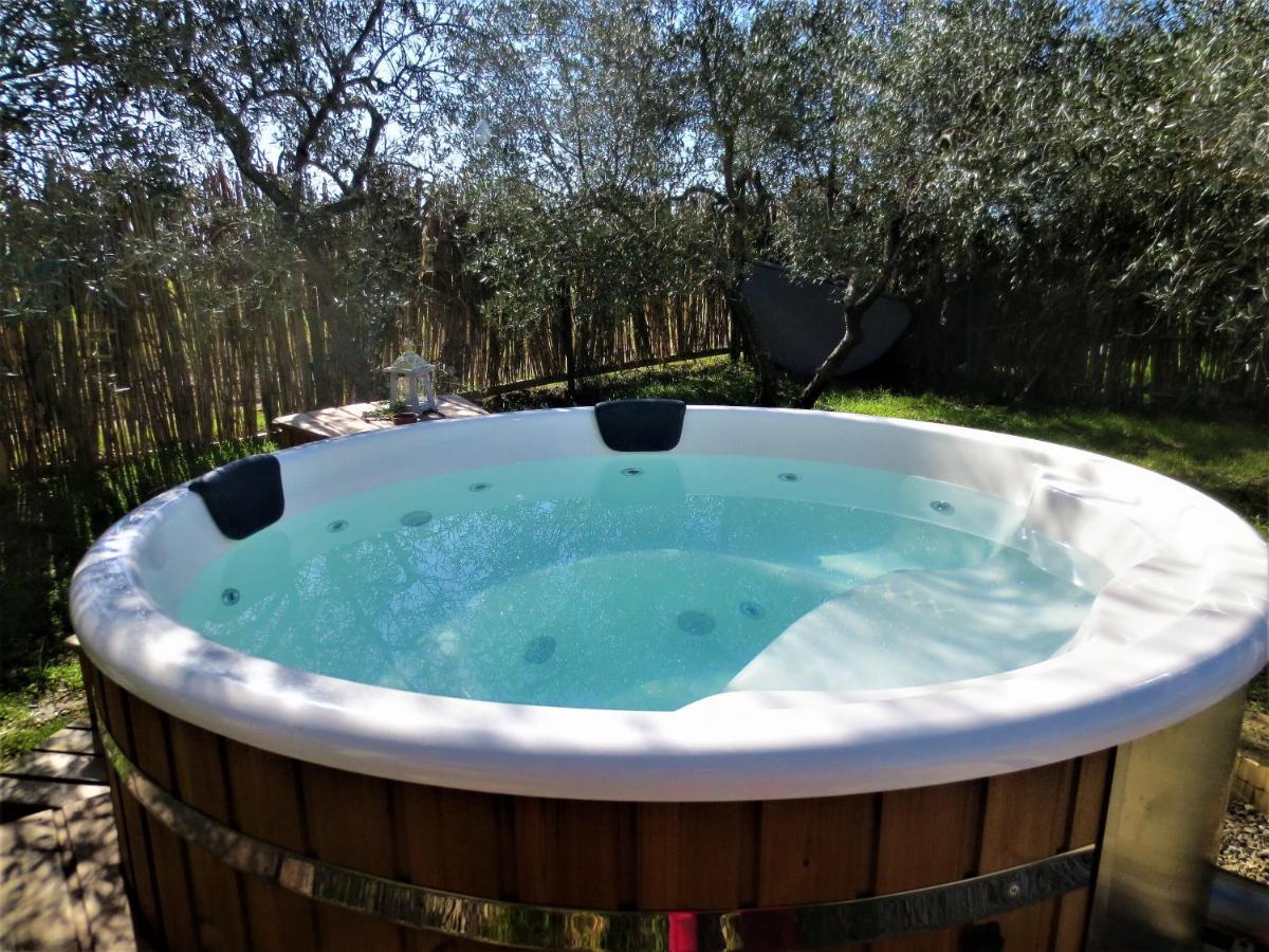 2 Cuori E 1 Yurta Glamping In Tuscany - Adults Only Asciano Kültér fotó