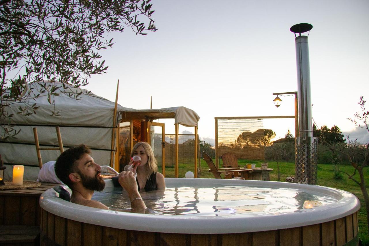 2 Cuori E 1 Yurta Glamping In Tuscany - Adults Only Asciano Kültér fotó